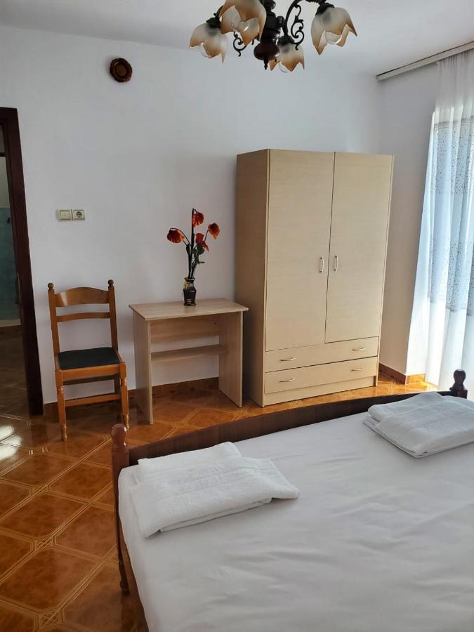 Lake Ohrid Guesthouse "Villa Valentina" Pogradec Exterior photo